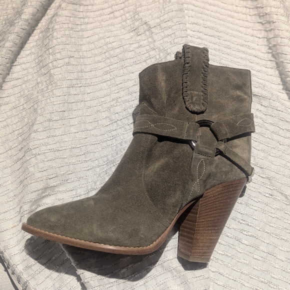 Isabel Marant Rawson Suede Ankle Boots in Olive Size 39 - Picture 8 of 10